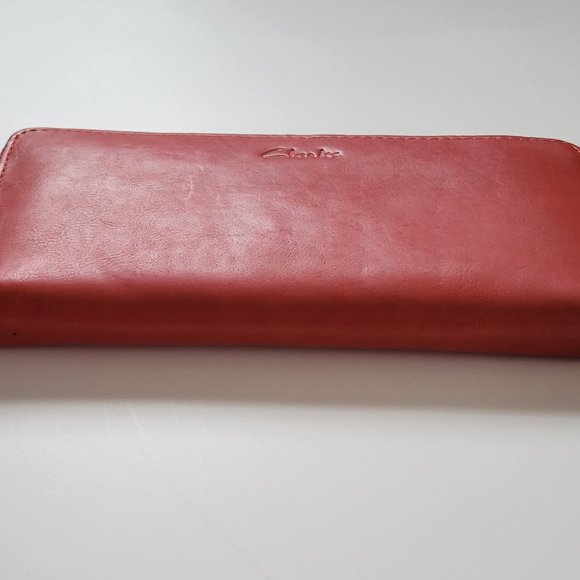 Clarks Red Leather Zip Around Wallet - Picture 5 of 14